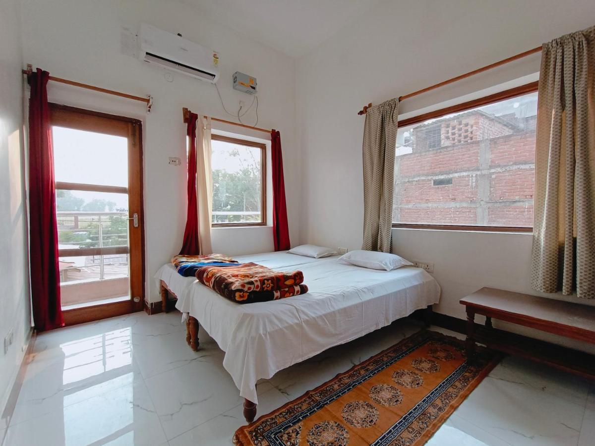 The Gupta Guest House Bodh Gaya Exterior foto
