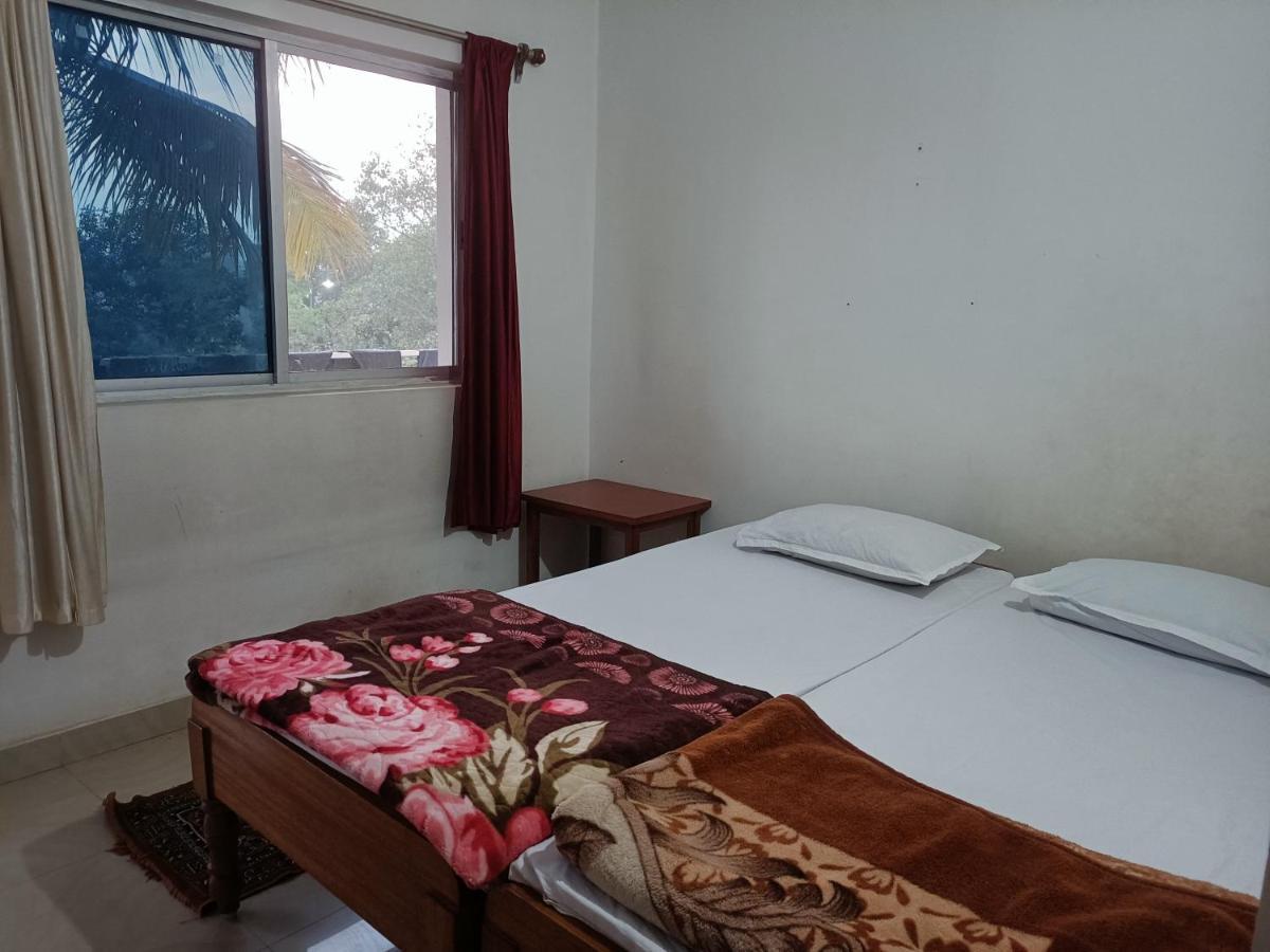 The Gupta Guest House Bodh Gaya Exterior foto